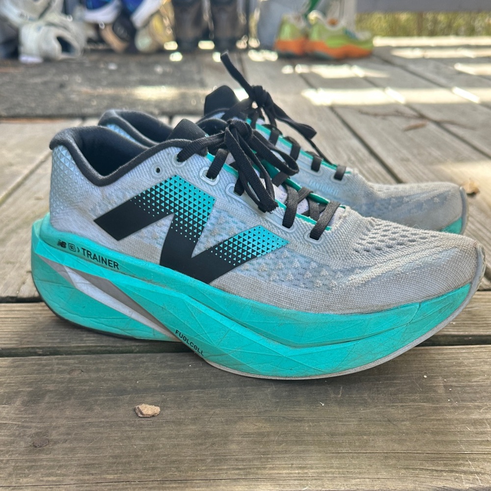 New Balance supercomp trainers
